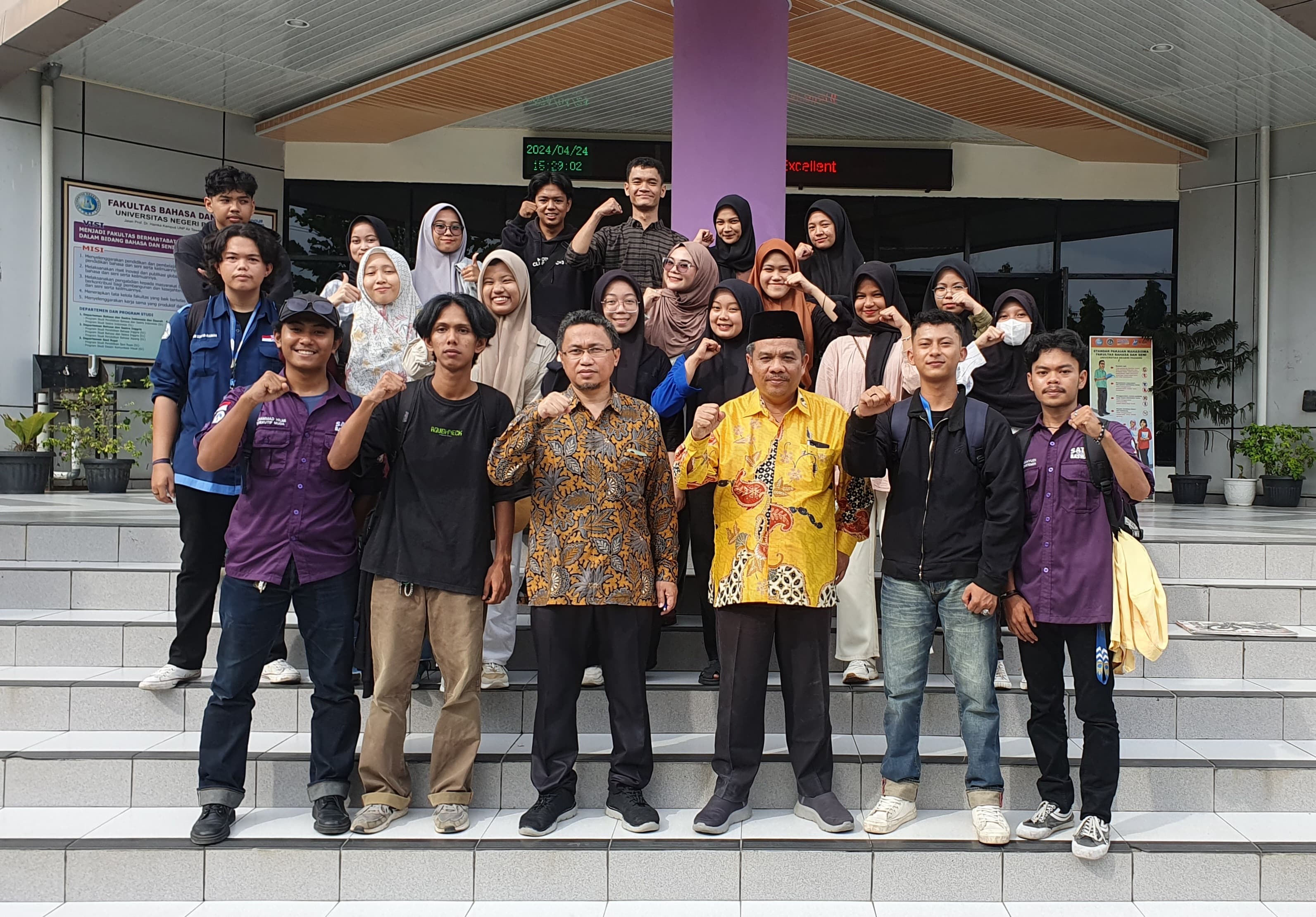 Dekan FBS Universitas Negeri Padang Resmikan Program Ekspedisi Kampus Ungu 2024